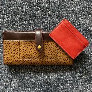Authentic fossil wallet with removable card wallet (red)Never used
